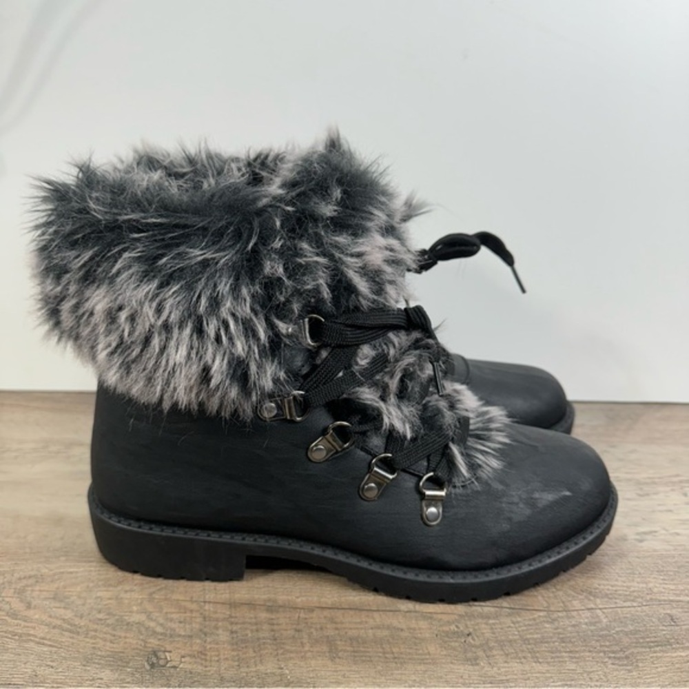 Wanted Women’s Combat Boots Booties sz 8 Fur Trim Lace Up NEW #H418
